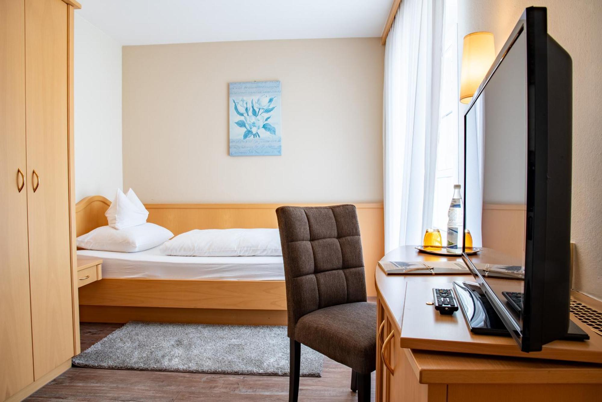 Hotel & Restaurant Post Laichingen Kültér fotó