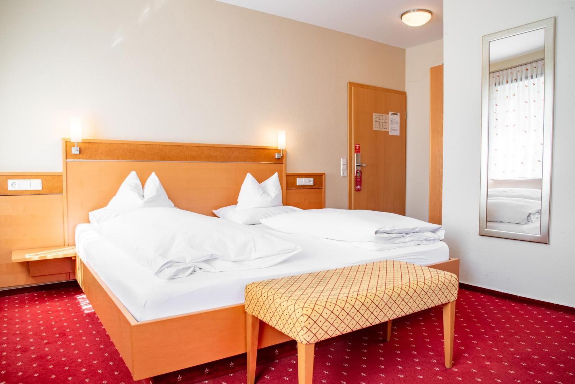 Hotel & Restaurant Post Laichingen Kültér fotó